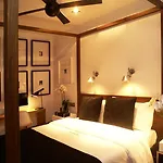Browns Downtown 3*