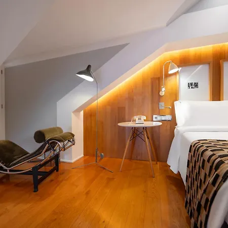 Browns Downtown Hotel 3*