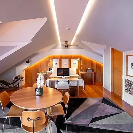Browns Downtown Hotel 3*